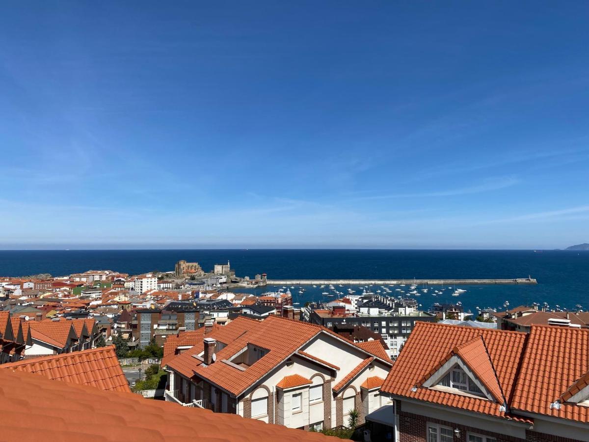 Villa Olympia Castro Urdiales Buitenkant foto